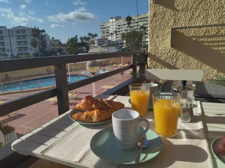 Pool View Accommodation In Playa Del Ingles Маспаломас Екстериор снимка